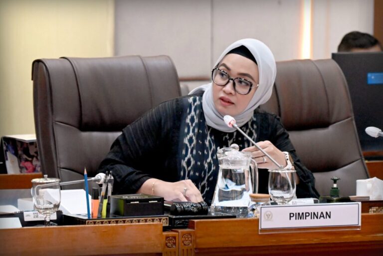 Komisi IX DPR RI Soroti KLB Campak, Dorong Penguatan Sistem Imunisasi Nasional 4 putih sari 4