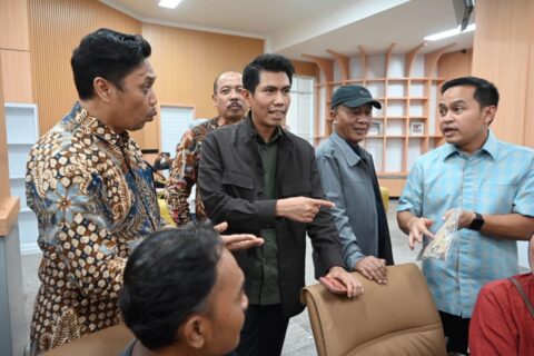 Komisi II DPR RI Apresiasi Percepatan Sertifikat Tanah di Sukoharjo, Soroti Kendala Anjungan Cetak Mandiri 14 bahtra