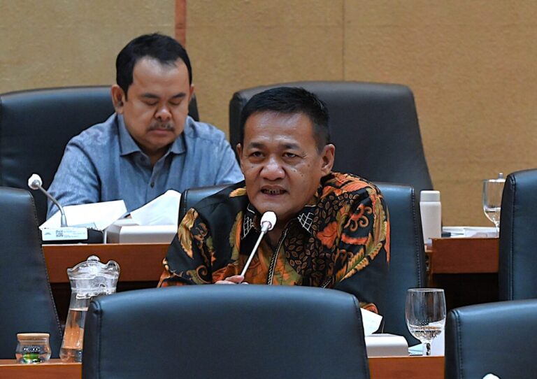 Panja RUU Ketenagakerjaan Soroti Ketimpangan Upah hingga Pelindungan Hukum bagi Gig Workers 4 obon