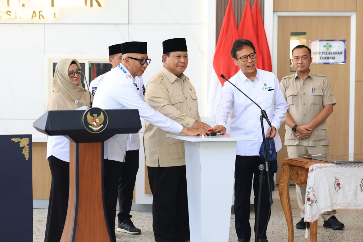 Resmikan RSUD K.H. Muhammad Thohir Krui, Prabowo: Rakyat Harus Rasakan Manfaat Nyata 6 PHOTO 2026 06 10 13 56 17 1