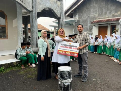Dukung Kreativitas Anak Usia Dini, Annisa Mahesa Serahkan Bantuan Marching Band untuk PAUD di Taktakan 18 WhatsApp Image 2026 06 19 at 18.52.48