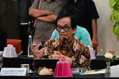 La Tinro Dorong BPS Perkuat Edukasi Publik agar Pendataan Statistik Tak Disalahpahami 20 Anggota Komisi X DPR RI La Tinro La Tunrung saat Kunjungan Kerja Panitia Kerja Panja Rancangan Und20260704075627