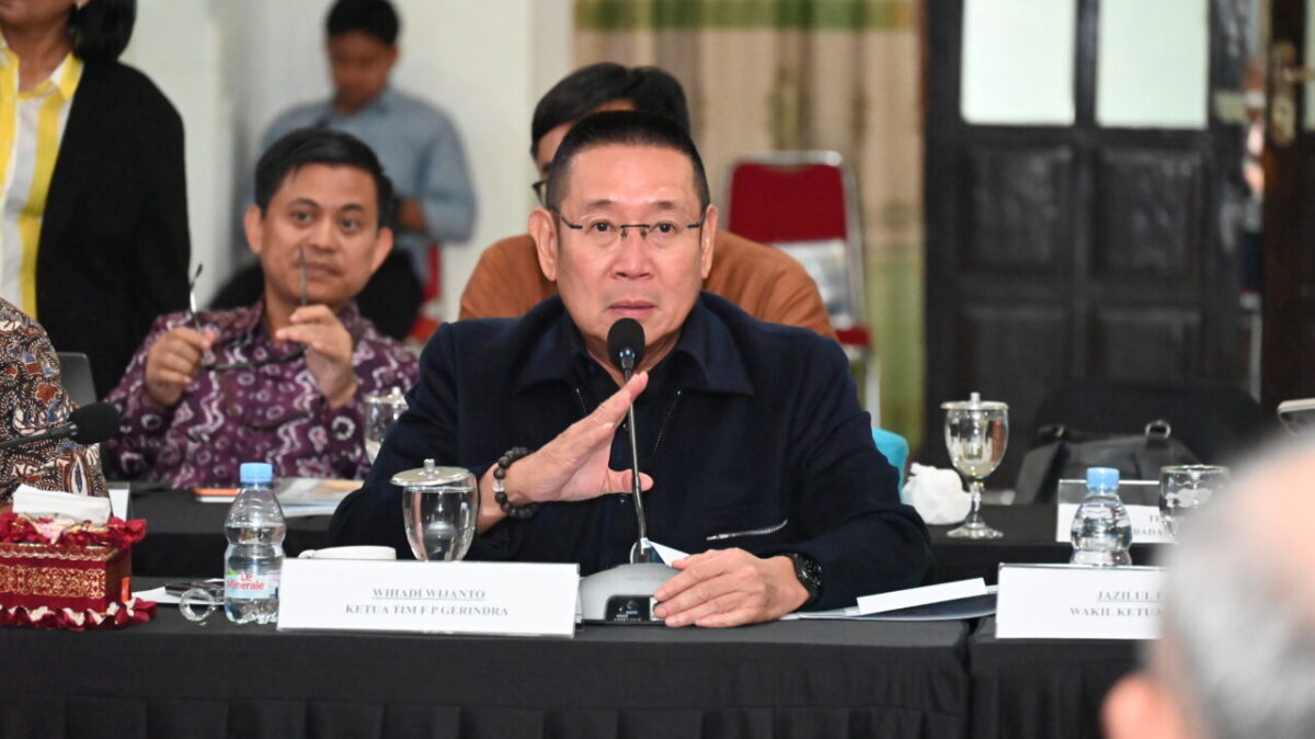 Banggar DPR RI Dorong Penguatan Sinergi Pusat-Daerah untuk Menjaga Stabilitas Ekonomi NTT 6 Wakil Ketua Badan Anggaran Banggar DPR RI Wihadi Wijanto Dalam kunjungan kerja Banggar DPR RI ke 20260705062641