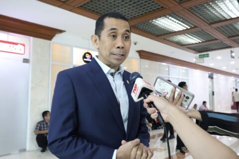 Komisi XI DPR RI Minta Penerapan Pajak Marketplace Tidak Membebani Daya Beli dan Pelaku Usaha Mikro, Kecil, dan Menengah 18 kamrussamad