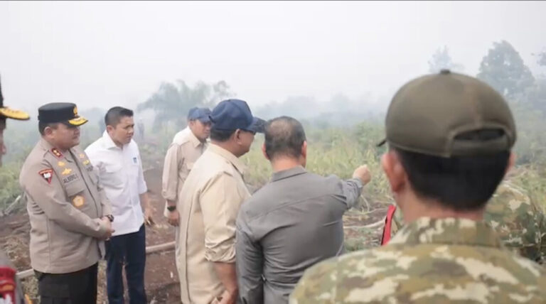 Prabowo Turun Langsung ke Lokasi Karhutla Kubu Raya, Kawal Penanganan Agar Berjalan Cepat 4 Foto1 1