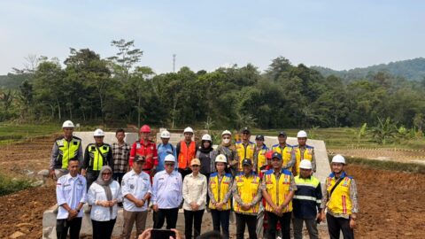 Marlyn Maisarah Tinjau Jembatan Gantung Cibeber, Pastikan Aspirasi Warga Terlaksana 18 WhatsApp Image 2026 08 05 at 18.19.46