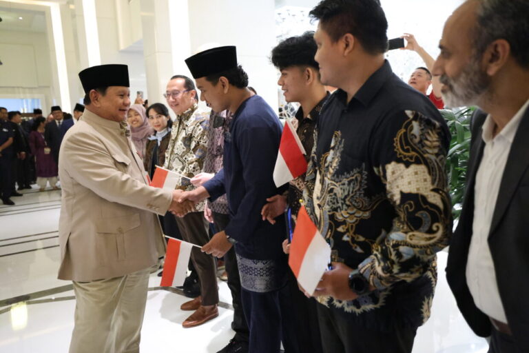 Bertemu Prabowo, Mahasiswa Indonesia Ini Berharap Indonesia Semakin Perkuat Kerja Sama dengan India 4 HAM 4661
