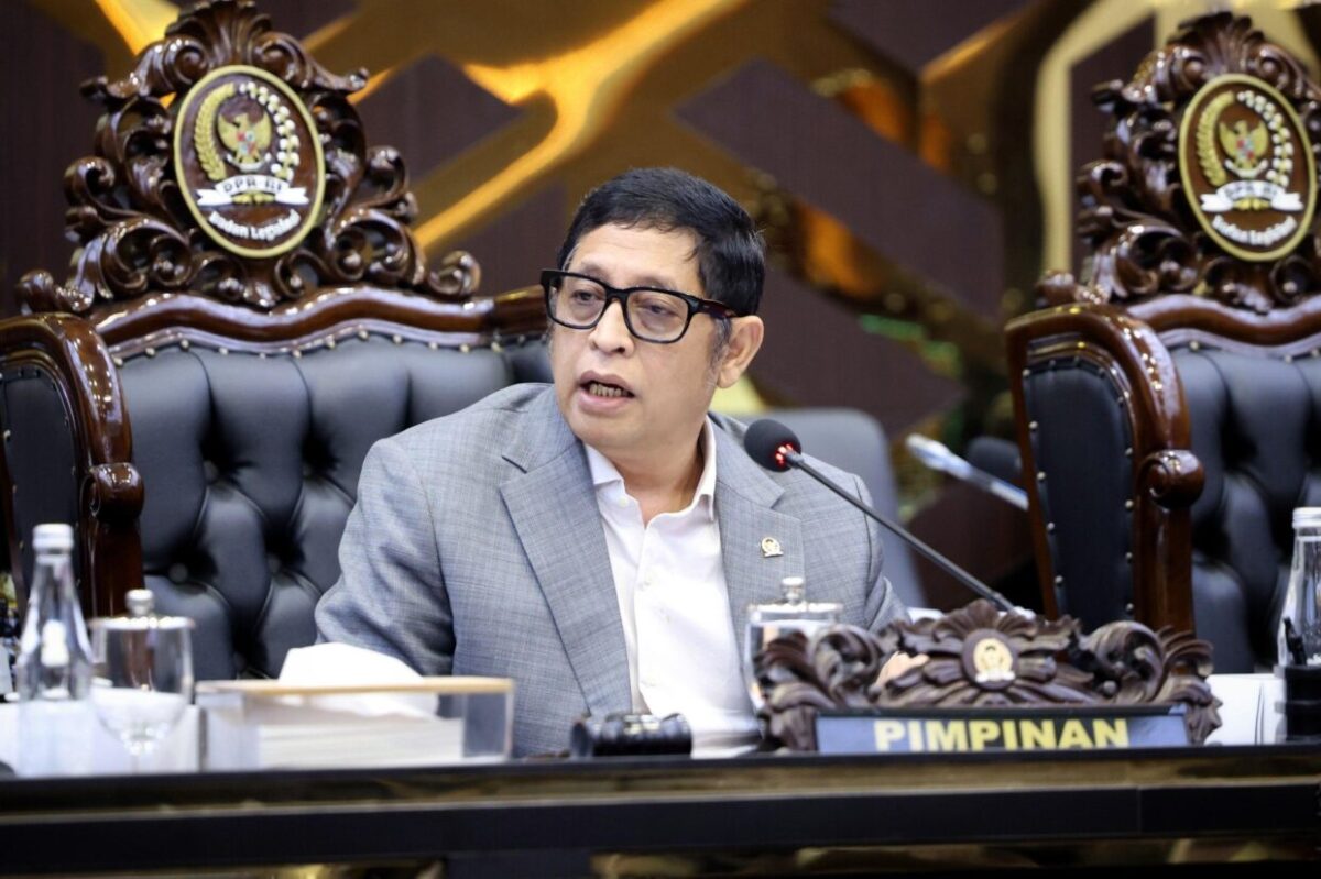 Ketua Baleg DPR RI Bob Hasan dalam Rapat Pleno Pembahasan Rancangan Jadwal Pembahasan RUU oleh BAMUS20260910192043