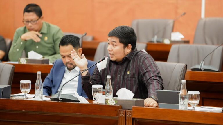 RDPU dengan Kadin, Kawendra: RUU Kadin Harus Jadi Perwujudan Gotong Royong Terstruktur untuk Pertumbuhan Ekonomi 8% 4 WhatsApp Image 2026 09 03 at 11.40.10