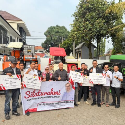Endang Salurkan Alsintan Rp2,15 Miliar untuk Dorong Produktivitas Petani Cianjur 26 WhatsApp Image 2026 09 18 at 19.51.49