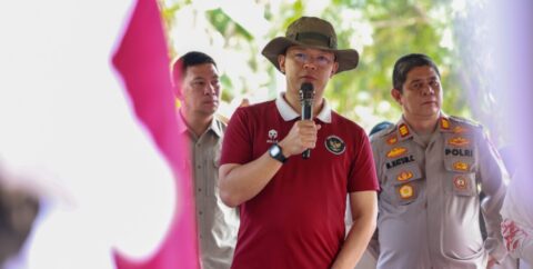 Dukung Program ASRI Presiden Prabowo, Sekjen Gerindra Pimpin Kader Tanam Pohon hingga Bersihkan Sungai 22 WhatsApp Image 2026 09 21 at 11.48.00