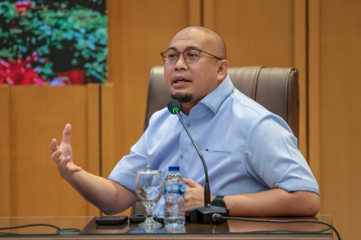 Andre Rosiade Dorong Evaluasi Menyeluruh Program MBG, Tegaskan Pengawasan dan Keamanan Pangan 8 Anggota DPR RI Andre Rosiade saat diskusi Dialektika Demokrasi di Gedung DPR RI Jakarta Kamis 22 20261023162000