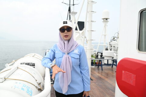 Tinjau Kapal Pengawas Orca 05, Melati Dorong Penindakan Tegas Pelanggaran di Perairan Indonesia 28 Anggota Komisi IV DPR RI Melati saat mengikuti Kunjungan Kerja Reses Komisi IV DPR RI meninjau Kapal20261012183048