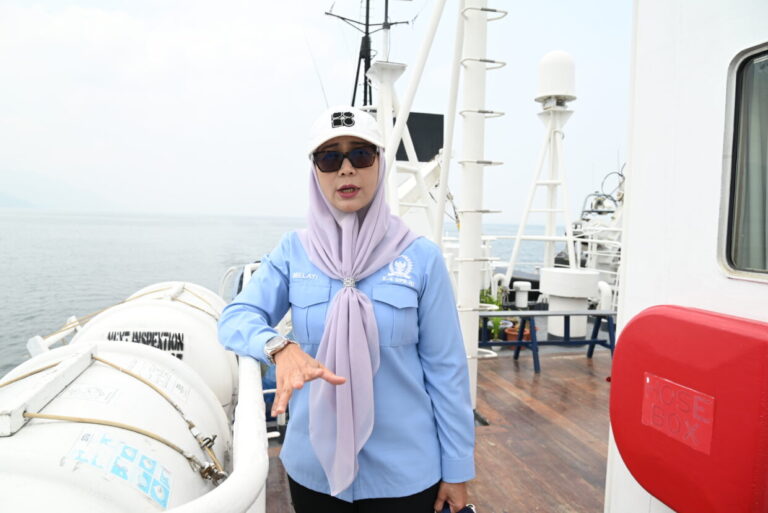 Anggota Komisi IV DPR RI Melati saat mengikuti Kunjungan Kerja Reses Komisi IV DPR RI meninjau Kapal20261012183048