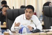 Anggota Komisi IX Ade Rezki Pratama dalam rapat bersama mitra kerja di Kantor Gubernur Sulawesi Teng20261012090252