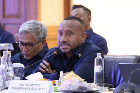 Yan Mandenas Apresiasi Pelayanan Imigrasi Bali, Dorong Kesiapan Hadapi Libur Nataru 20 Anggota Komisi XIII DPR RI Yan Pamenas dalam Kunjungan Reses Komisi XIII ke Bali Jum at 09 10 2020261010090127