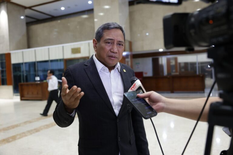 Rokhmat Ardiyan Dorong Penguatan Mitigasi Bencana melalui Pembenahan Tata Kelola Lingkungan 4 Anggota Komisi XII DPR RI Rokhmat Ardiyan Foto Mentari mrs20261024172529