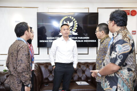 Terima Audiensi APPO, Husein Fadlulloh Dorong Penguatan Transparansi dan Keterbukaan Parlemen Asia 22 Wakil Ketua BKSAP DPR RI Muhammad Husein Fadulloh saat menerima audiensi dari pimpinan Asian Allian20261012161238