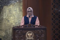 Wakil Ketua Komisi IX DPR RI Putih Sari saat membacakan laporan pembahasan RUU tentang Pelindungan K20261006143128