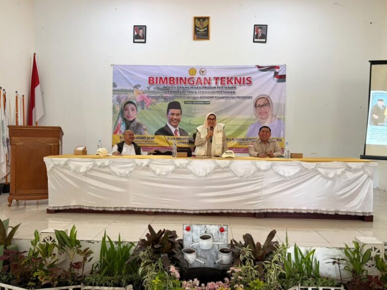 Endang Thohari Minta Distribusi Pupuk Tepat Waktu, Petani Jangan Sampai Dipersulit 4 WhatsApp Image 2026 10 07 at 06.30.44